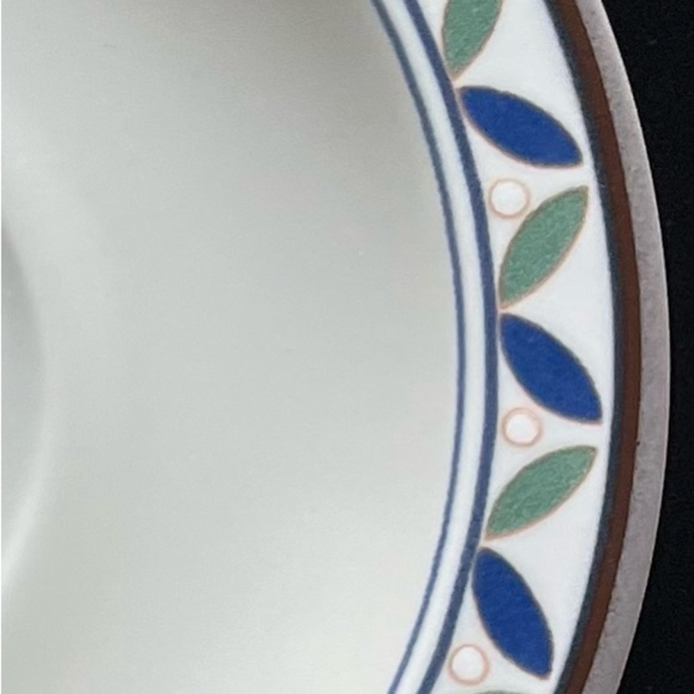 MIKASA (2) Rosette Collection Saucer Set